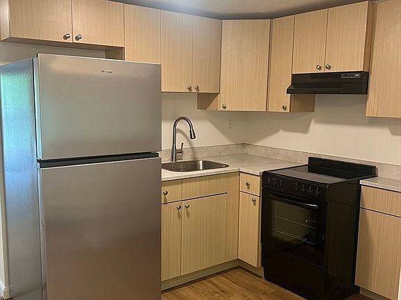 2nd image of 7 Tideview Path APT 9