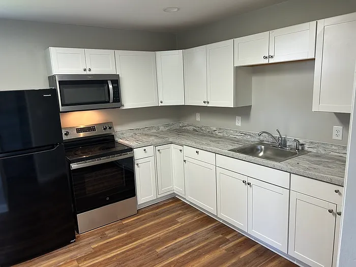 513 Doctor Martin Luther King Junior Ave — Photo 4