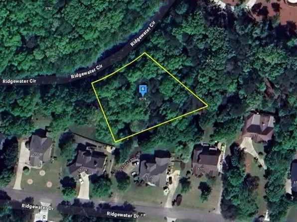 5779 Ridgewater Cir, Gainesville, GA 30506