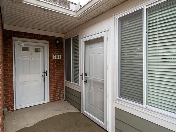 3rd image of 2144 Carefree Cir Unit 10