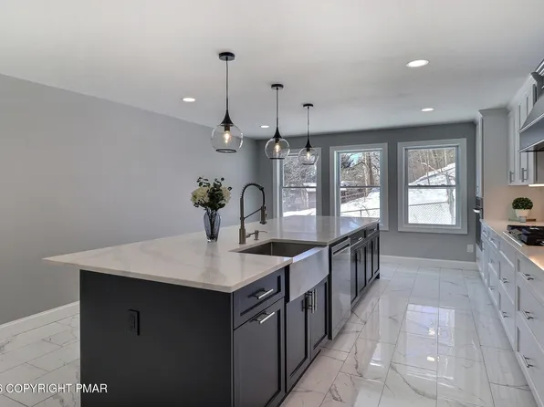 230 Colbert St, Stroudsburg, PA 18360