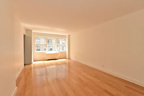 Sold by Nest Seekers International | media 13