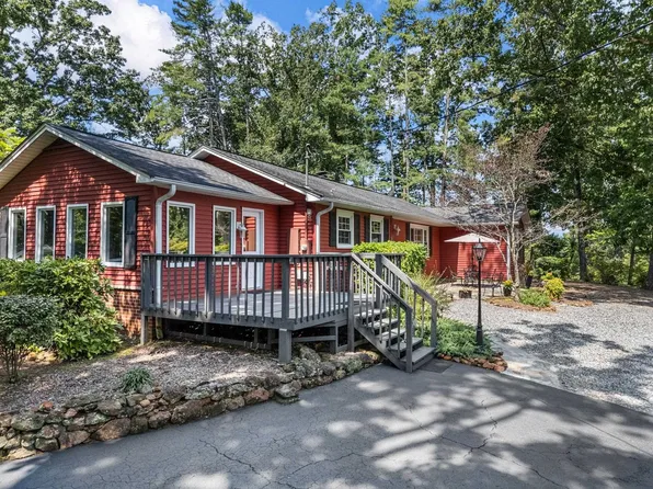 233 W Durham St, Landrum, SC 29356