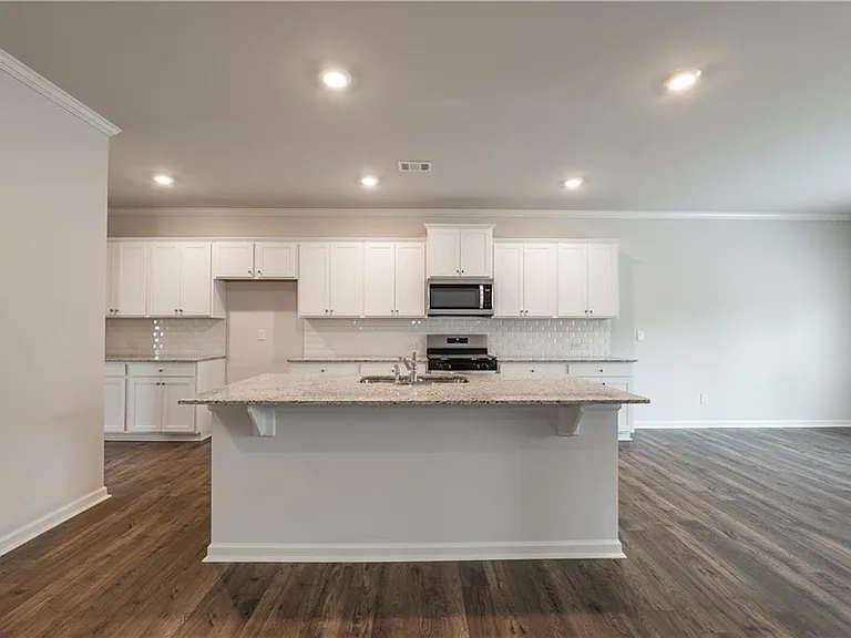 74 Grove Springs Ct SE — Photo 4