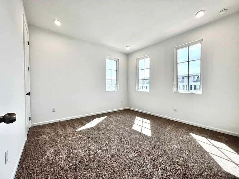 2116 Celebration Blvd — Photo 25