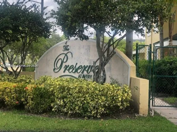 8787 NW 39th St, Fort Lauderdale, FL