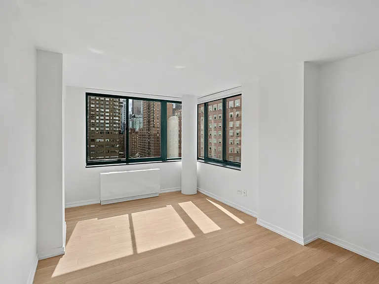 200 W 60th St #15G — Photo 9