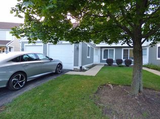 2732 Prairieview Ln S, Aurora, IL 60502