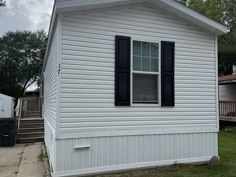 1st image of 17 E Manor St #17B