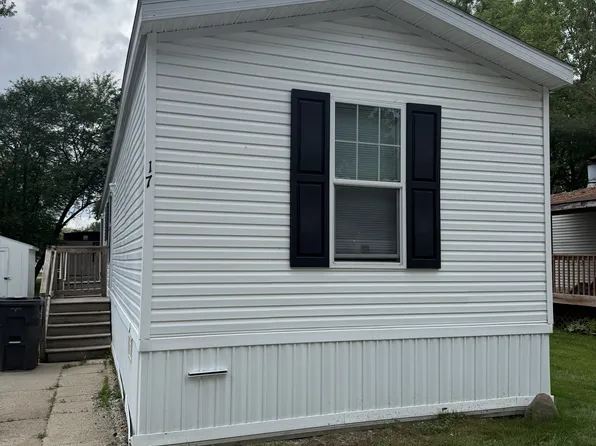 17 E Manor St #17B, Oxford, MI 48371
