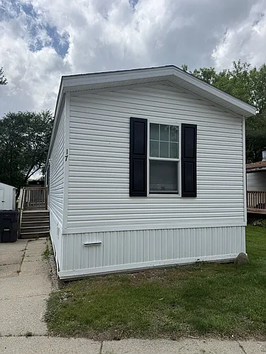 17 E Manor St #17B Photo 1