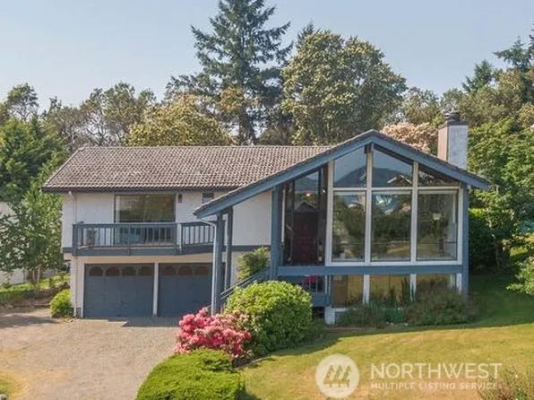 7818 SW 259th Place, Vashon, WA 98070