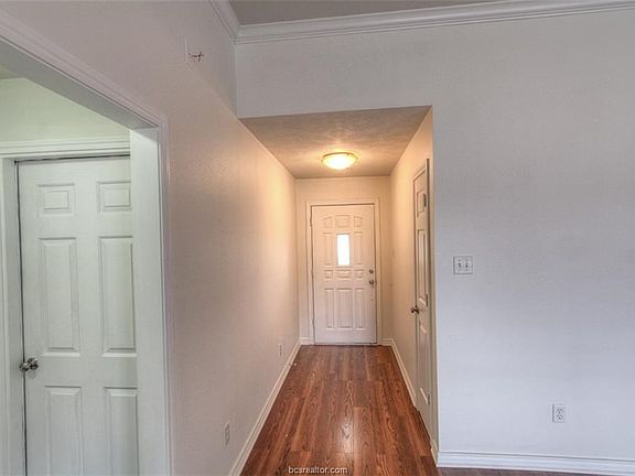 2nd image of 1209 Baywood Ct