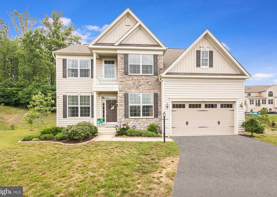 1st image of 47 Woodford Dr