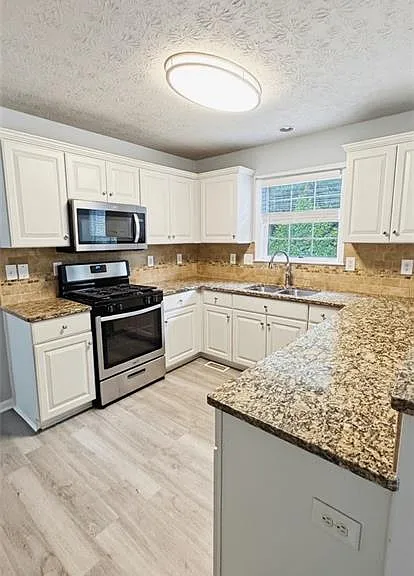 326 Canterbury Place Dr — Photo 73
