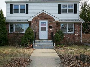 21 Beach St, North Providence, RI 02904