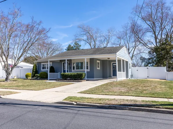 121 Princeton Rd, Somers Point, NJ 08244