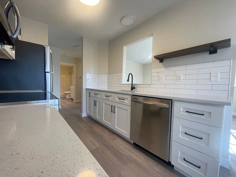 1st image of 1924 N Crestline St #2