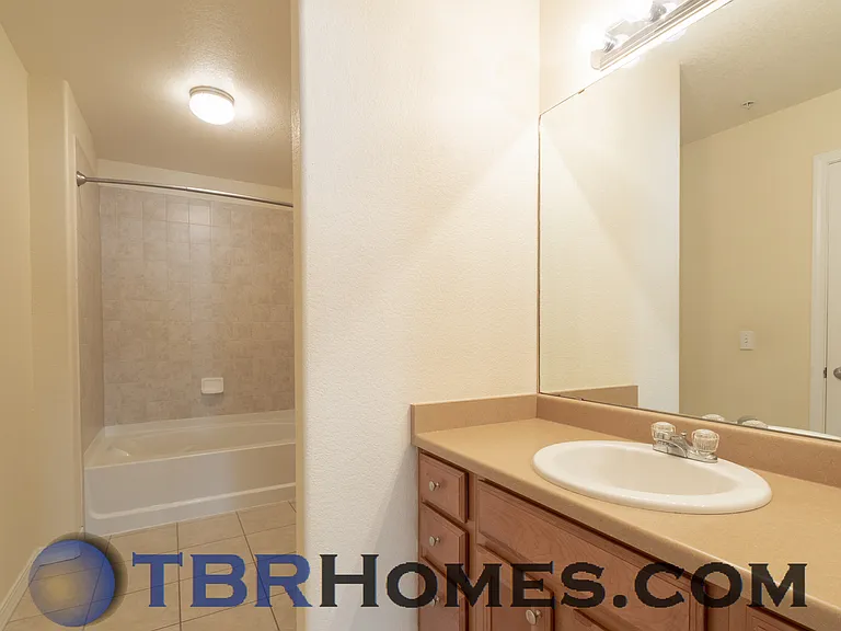 14300 Waterside Ln #B3 — Photo 9