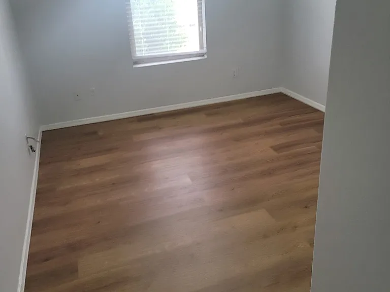 1418 Laguna Ct NE — Photo 32