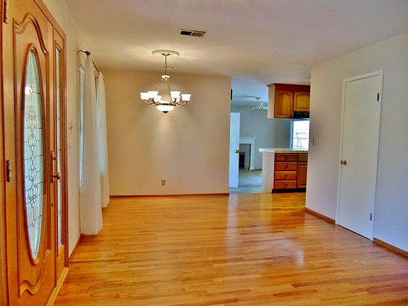 2nd image of 4395 Scottsfield Dr