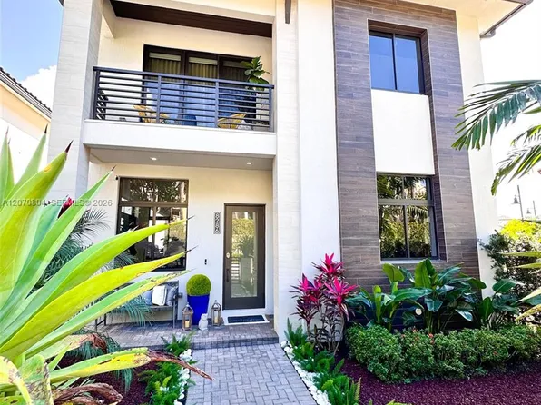 8286 NW 51st Ter, Doral, FL 33166