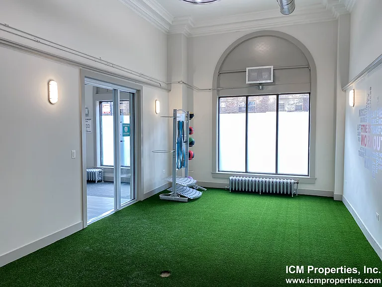 540.9 W Briar Pl #9B — Photo 8