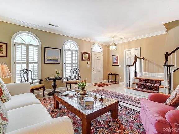 5th image of 9331 Bonnie Briar Cir