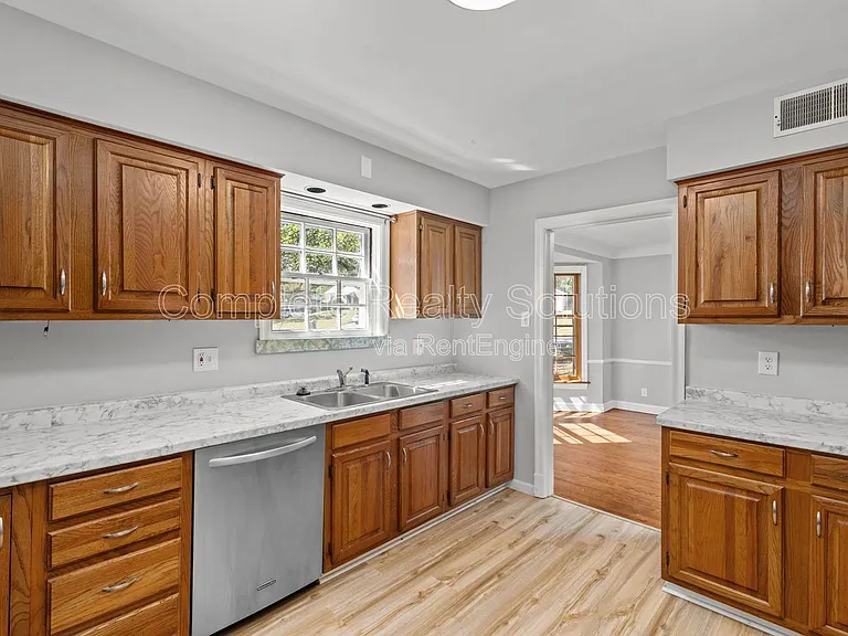 524 Gerald Pl — Photo 15