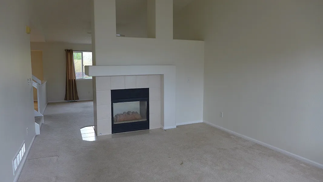 Building Photo - 1436 Begonia Way