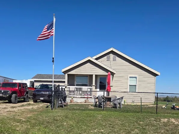 13837 Charlson St, Williston, ND 58801