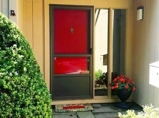 13 Woodrise Rd, Falmouth, MA 02540