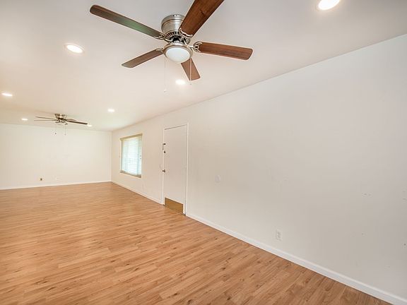 5th image of 1641 Coriander Dr APT A