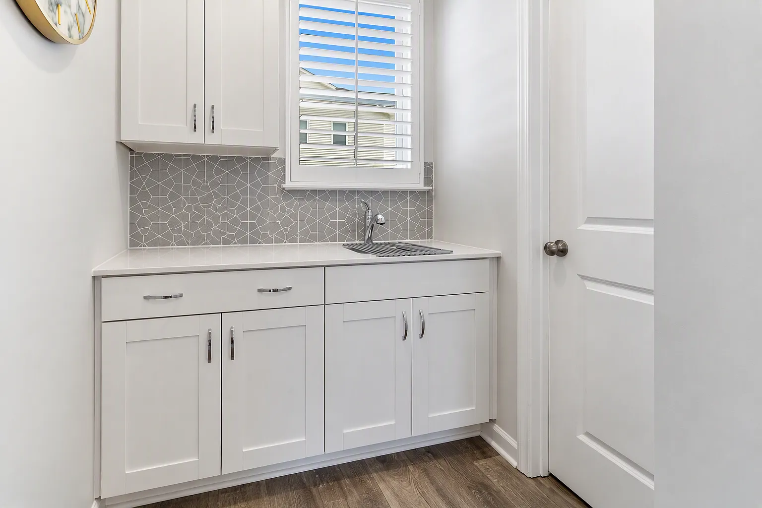 4 bed, 2.5 bath, 2430 sqft, $2,300 — Photo 4