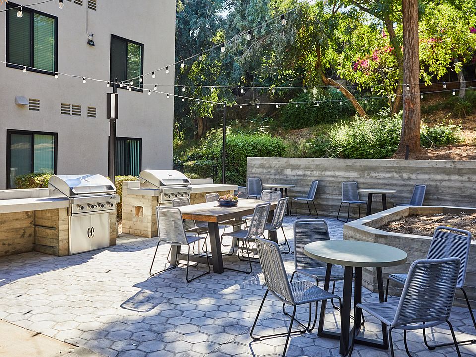 Outdoor Lounge