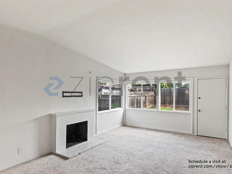 2802 Georgetown St — Photo 5