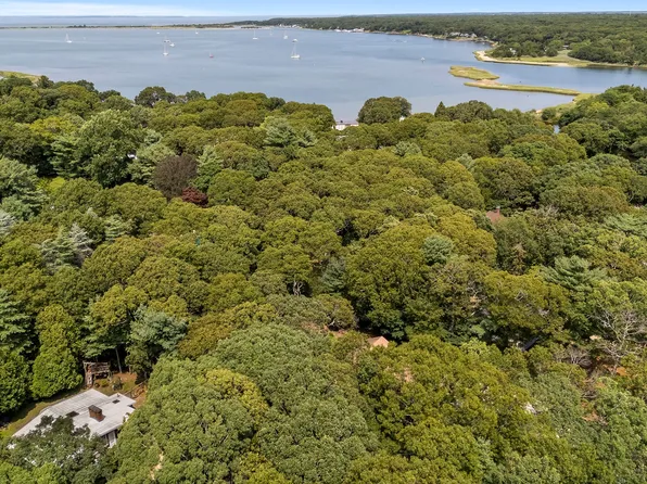 7 Albertines Ln, East Hampton, NY 11937