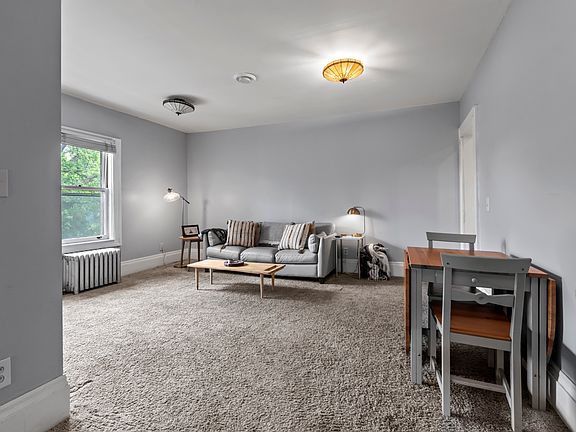 4th image of 2449 Pillsbury Ave S #3