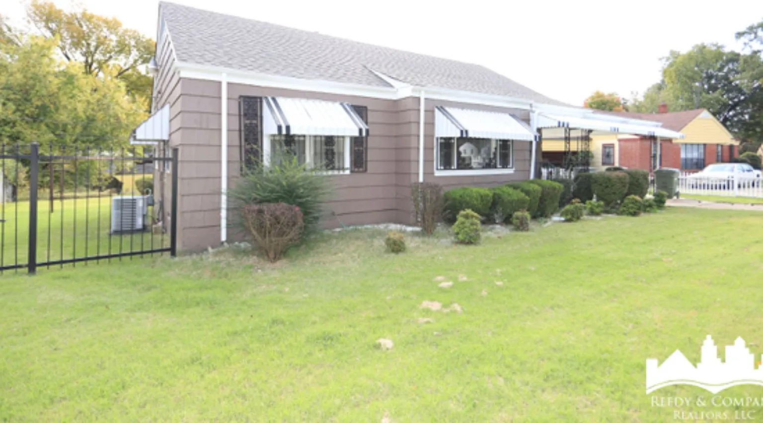 Welcome to 1446 Alamo Street! — Photo 2