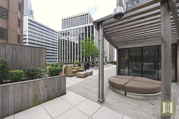 Rented by Halstead Real Estate | media 15