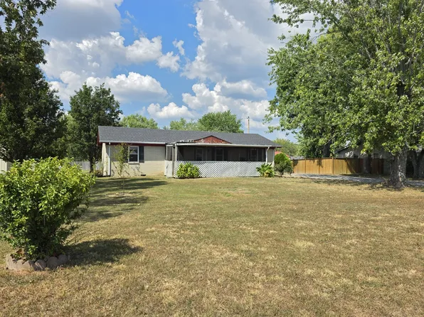 629 Coolidge Rd, Lafayette, TN 37083