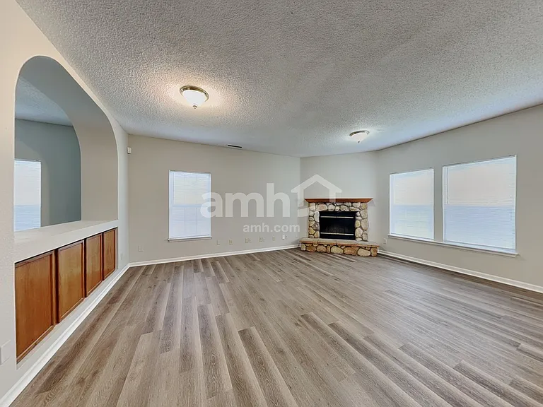 5793 Amber Ln — Photo 5