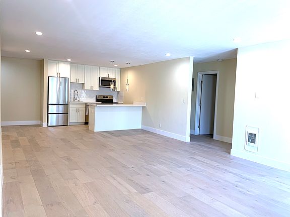 3rd image of 315 Wayne Pl #201A