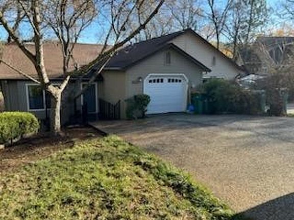 2nd image of 1336 Village Ln