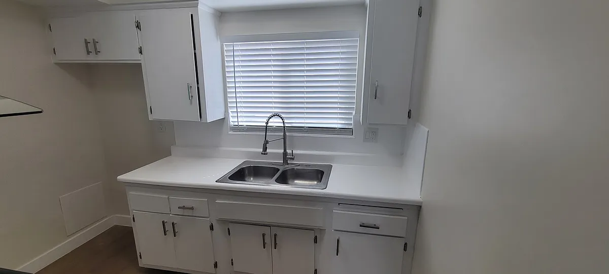 Building Photo - 1711 Marine Ave #2