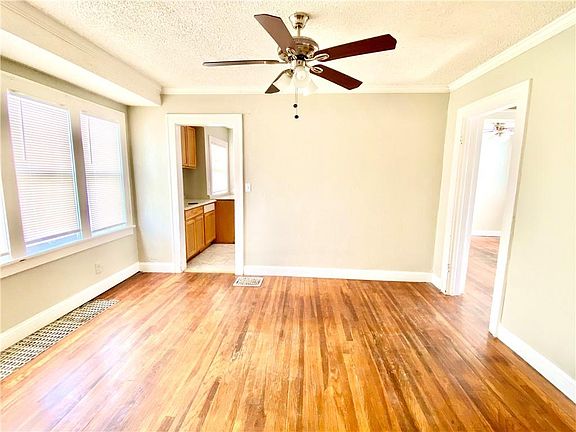 5th image of 5403 Woodland Ave