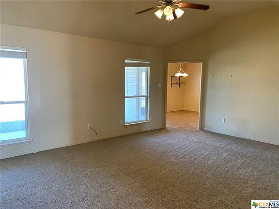4th image of 3412 Lauren St