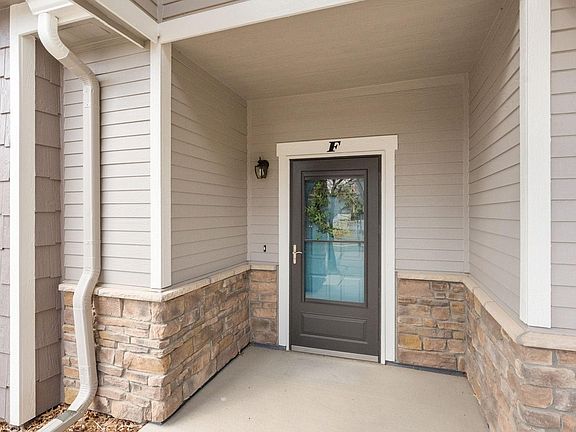 3rd image of 5039 Brookfield Dr #19F