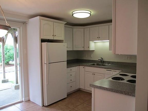 2nd image of 80A Washington Park Dr APT 2