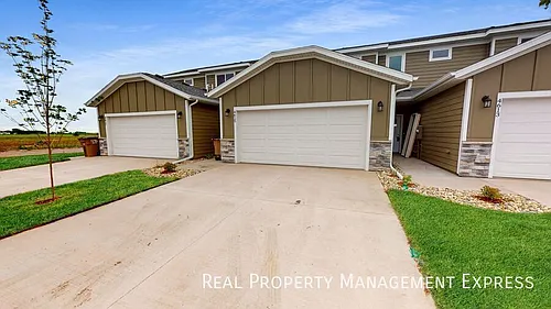 4615 E Leubecher Pl Photo 1